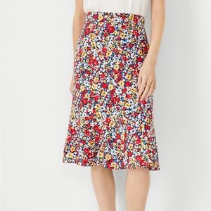 Curvy Floral Seamed Ann Taylor Skirt